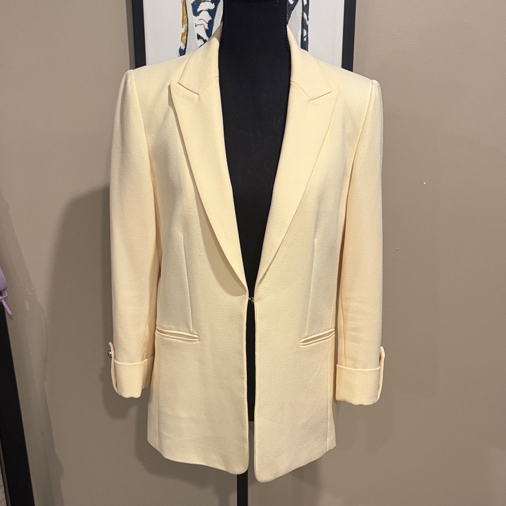 Chic Cream Jacket - image 3